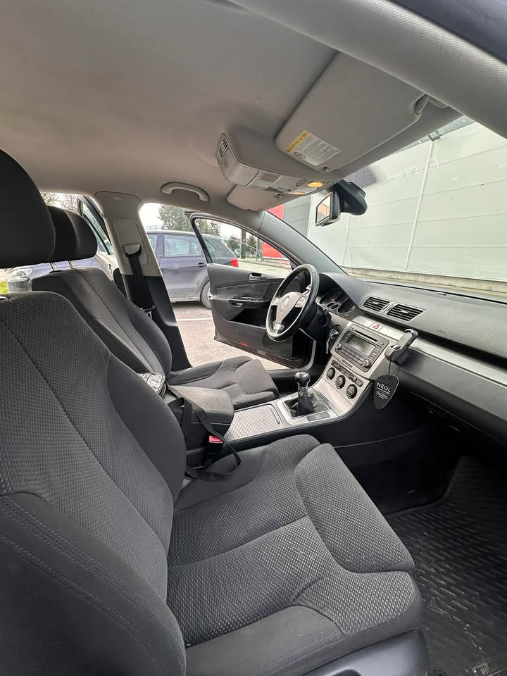 PRODAJA: Volkswagen Passat B6 2.0 TDI 2006 god